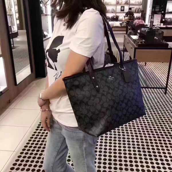 C-Inspired City Tote Bag With Box (Black)