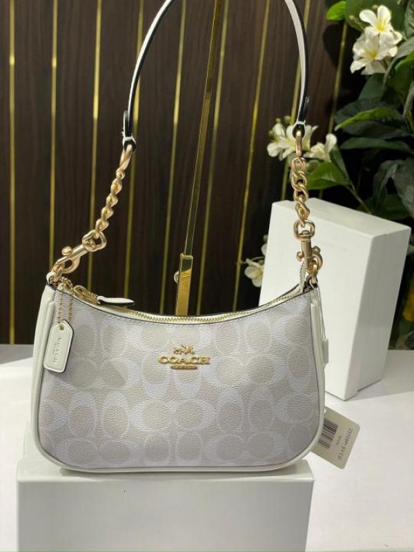 C-Inspired Teri Shoulder Bag (White) Secondary image