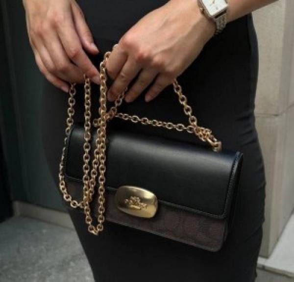 C-Inspired Eliza Flap Crossbody Bag (Black)