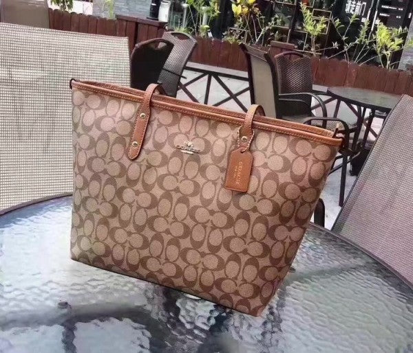C-Inspired City Tote Bag With Box (Beige) Secondary image