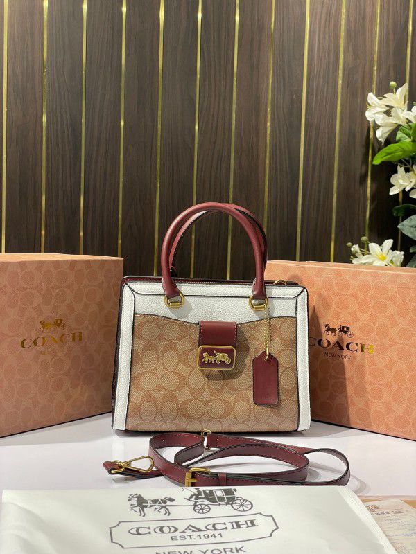 C-Inspired Grace Carryall Bag With Box (White)
