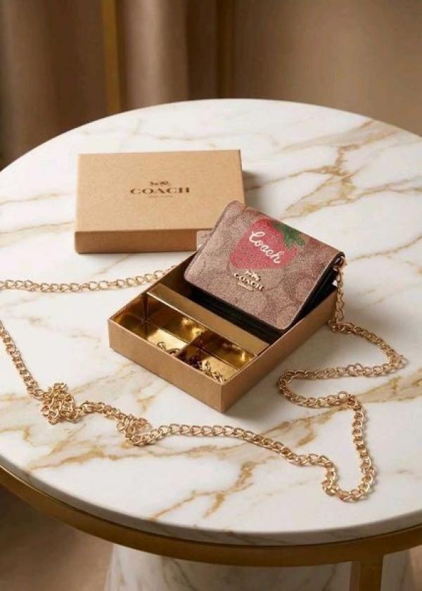 C-Inspired Mini Chain Wallet With Box (Apricot)