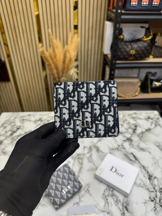D-Inspired Signature CD Pattern Premium Wallet With Box And Dust Bag Including Card (Black)