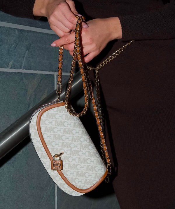 MK-Inspired Mila Shoulder Bag With Box (Biege)