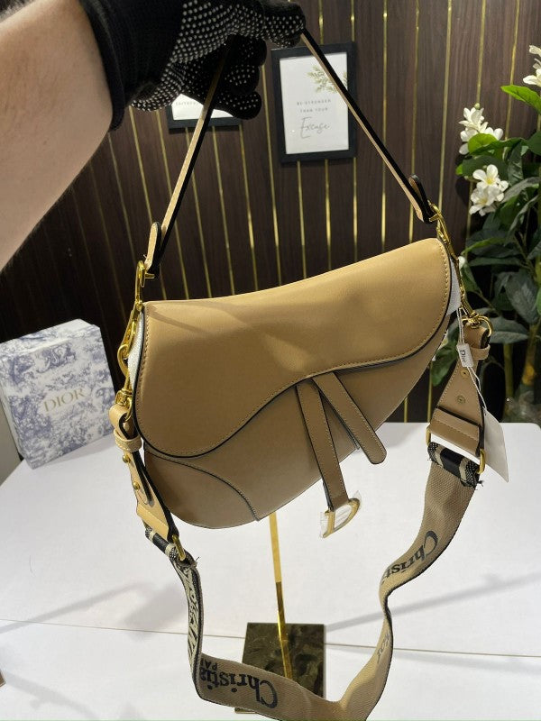 D-inspired Saddle With Box (Apricot)