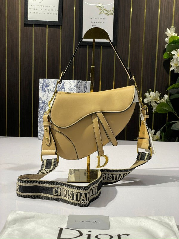 D-inspired Saddle With Box (Apricot)