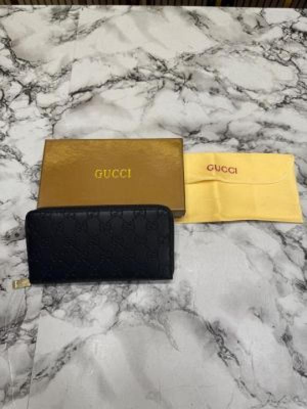 G-Inspired GG Embossed Premium Quality Zip Around Wallet (Black)