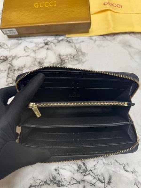 G-Inspired GG Embossed Premium Quality Zip Around Wallet (Black)
