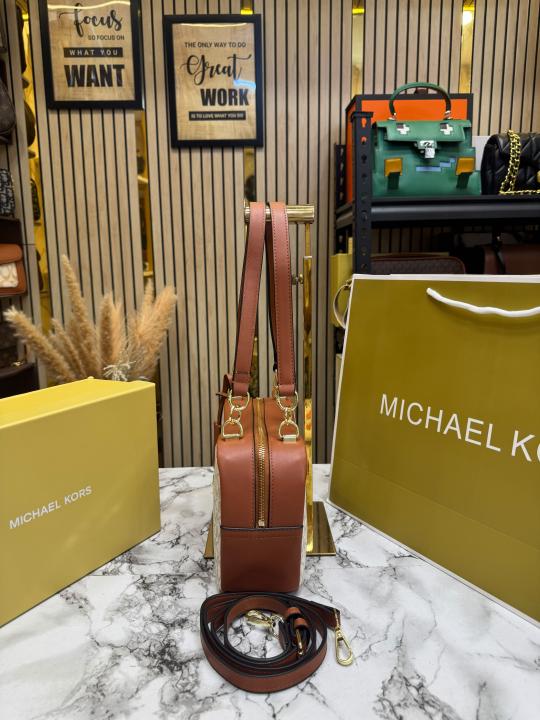 MK-Inspired Jet Set Medium Camera Crossbody Bag With Box And Dust Bag Including Carry Bag (Vanilla)