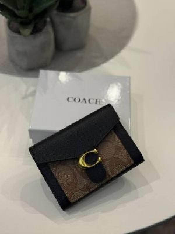 C-Inspired Signature C-Lock Tri-fold Wallet (Black)