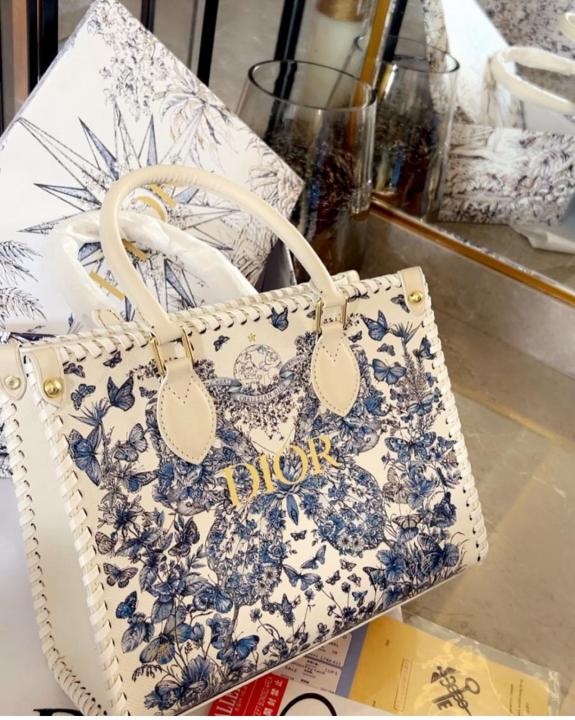 D-Inspired Braided Tote Bag With Box (White)