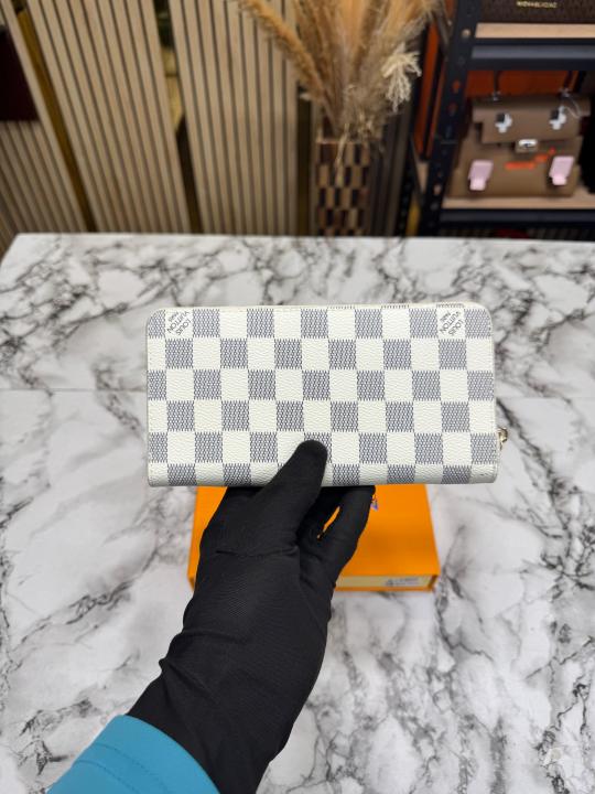 LV-Inspired Premium Wallet With Box (White Style)