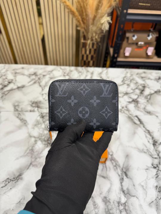 LV-Inspired Classic Monogram Compact Zip Wallet (Black Flower)