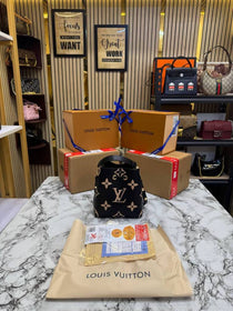 LV-Inspired Neo Noe BB Giant Monogram Leather Bucket Bag (White-Black)