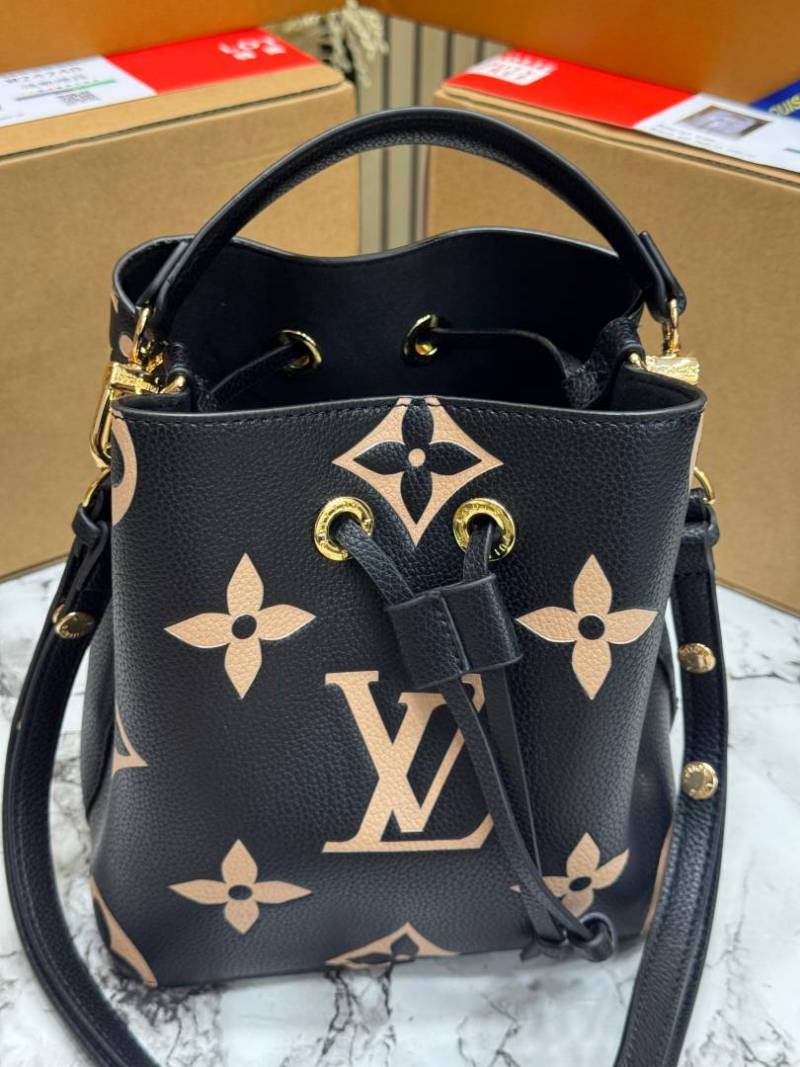 LV-Inspired Neo Noe BB Giant Monogram Leather Bucket Bag (White-Black)