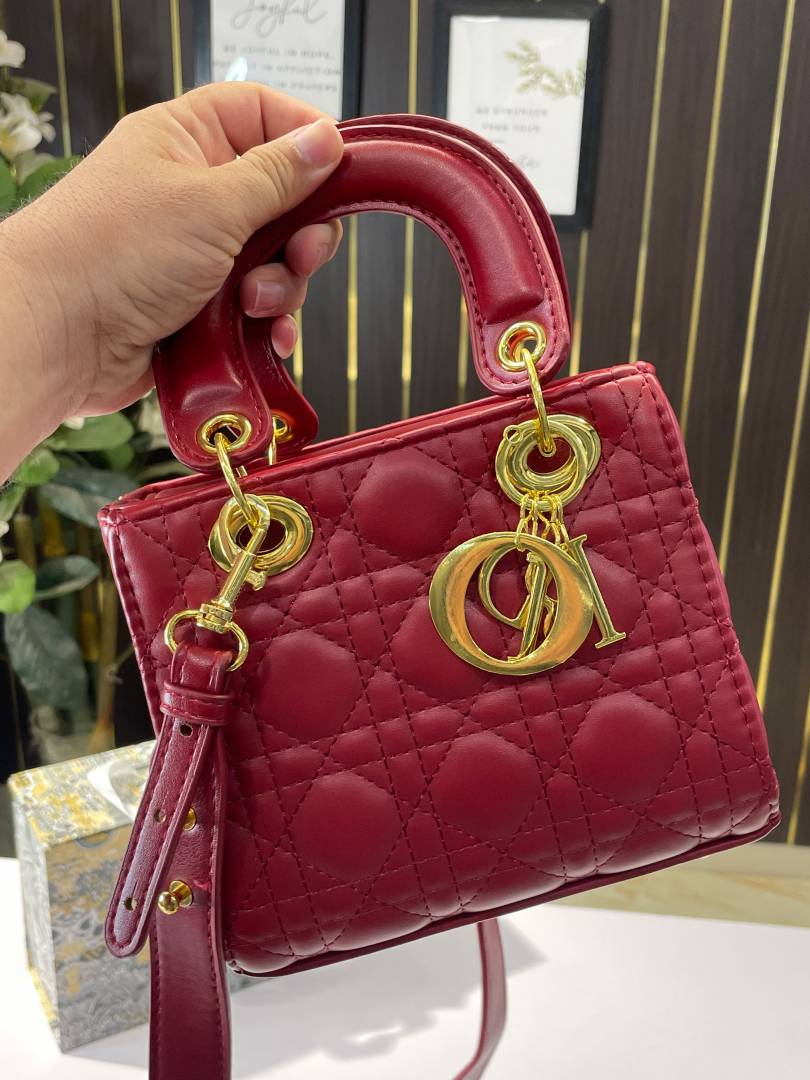 D-Inspired Lady Signature Small Bag 18 cm with Original Folding Box (Maroon)
