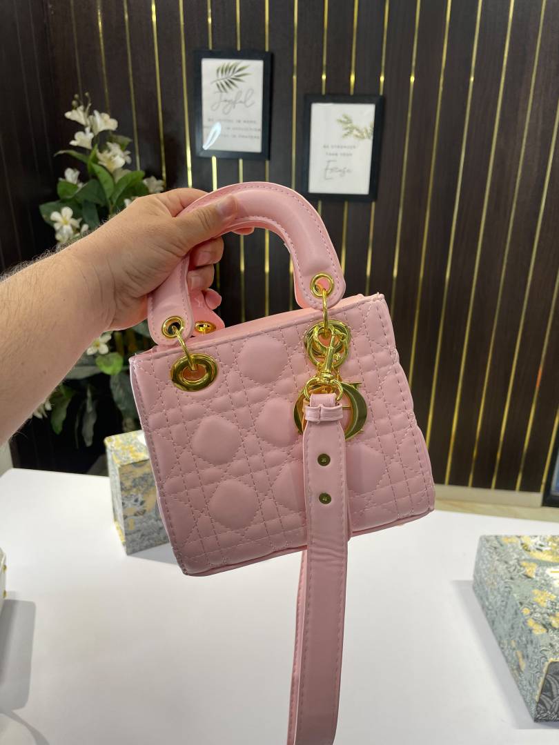 D-Inspired Lady Signature Small Bag 18 cm with Original Folding Box (Pink)