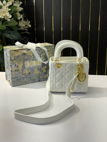 D-Inspired Lady Signature Small Bag 18 cm with Original Folding Box (White)