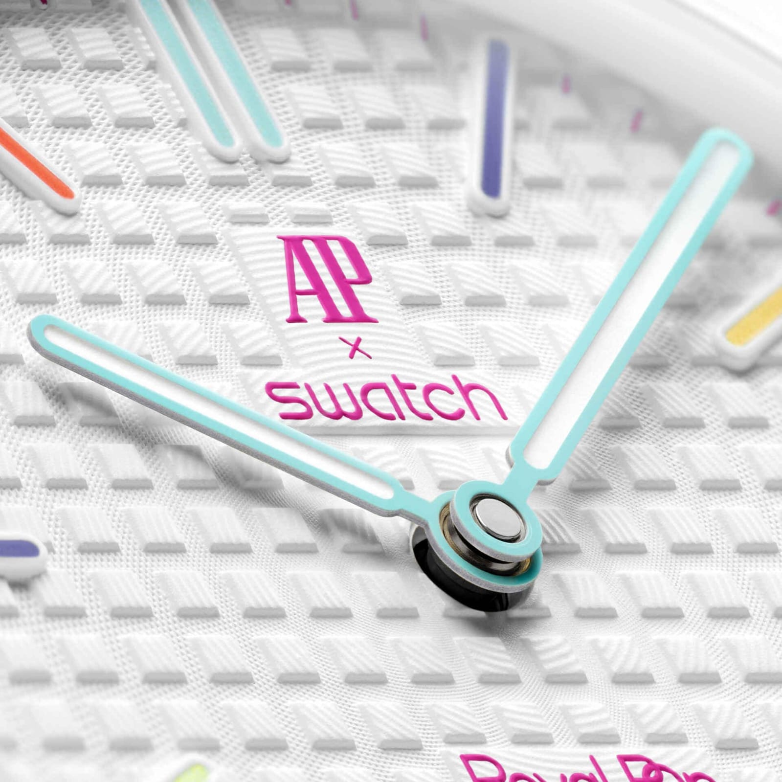 AP x Swatch Royal Pop (HUIT BLANC) Secondary image