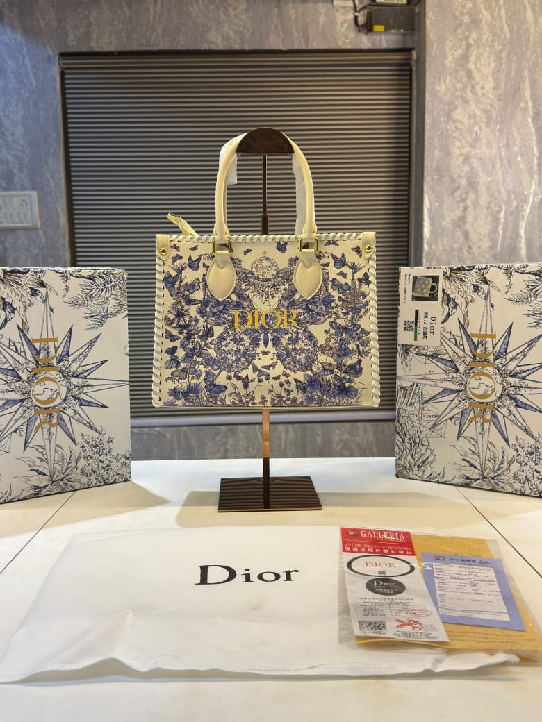 D-Inspired Braided Tote Bag With Box (White)