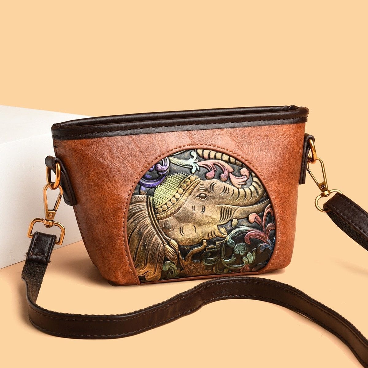 HIGH QUALITY  IMPORTED HANDBAG  AND SLING BAG   WID   HIGH END QUALITY CLASSY LOOK  WID  PREMIUM QUALITY GUARANTEED