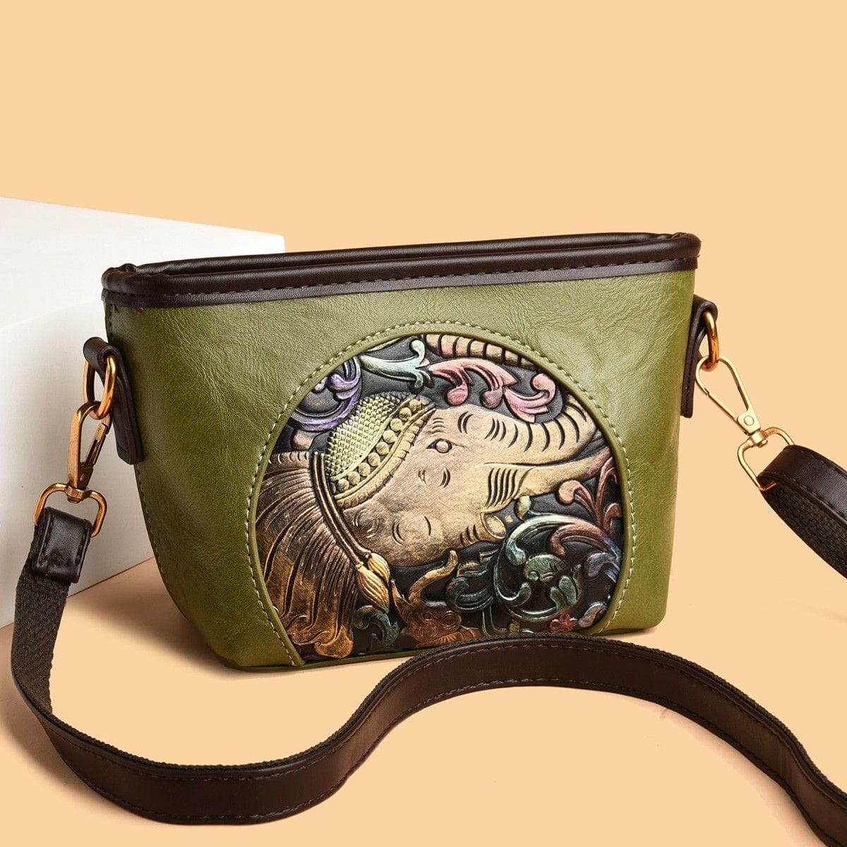 HIGH QUALITY  IMPORTED HANDBAG  AND SLING BAG   WID   HIGH END QUALITY CLASSY LOOK  WID  PREMIUM QUALITY GUARANTEED