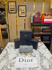 D-Inspired Oblique Jacquard Bow Chain Crossbody Bag (Grey)