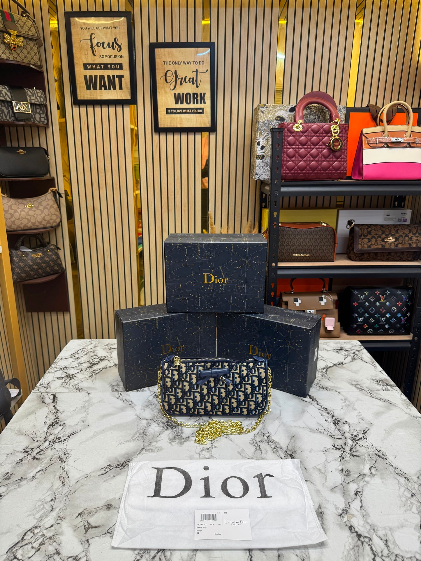 D-Inspired Oblique Jacquard Bow Chain Crossbody Bag (Blue)