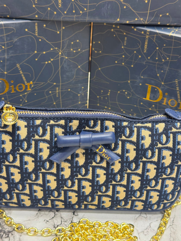 D-Inspired Oblique Jacquard Bow Chain Crossbody Bag (Blue)