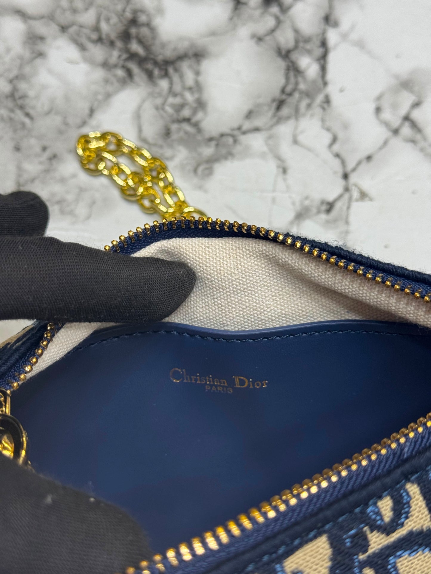 D-Inspired Oblique Jacquard Bow Chain Crossbody Bag (Blue)