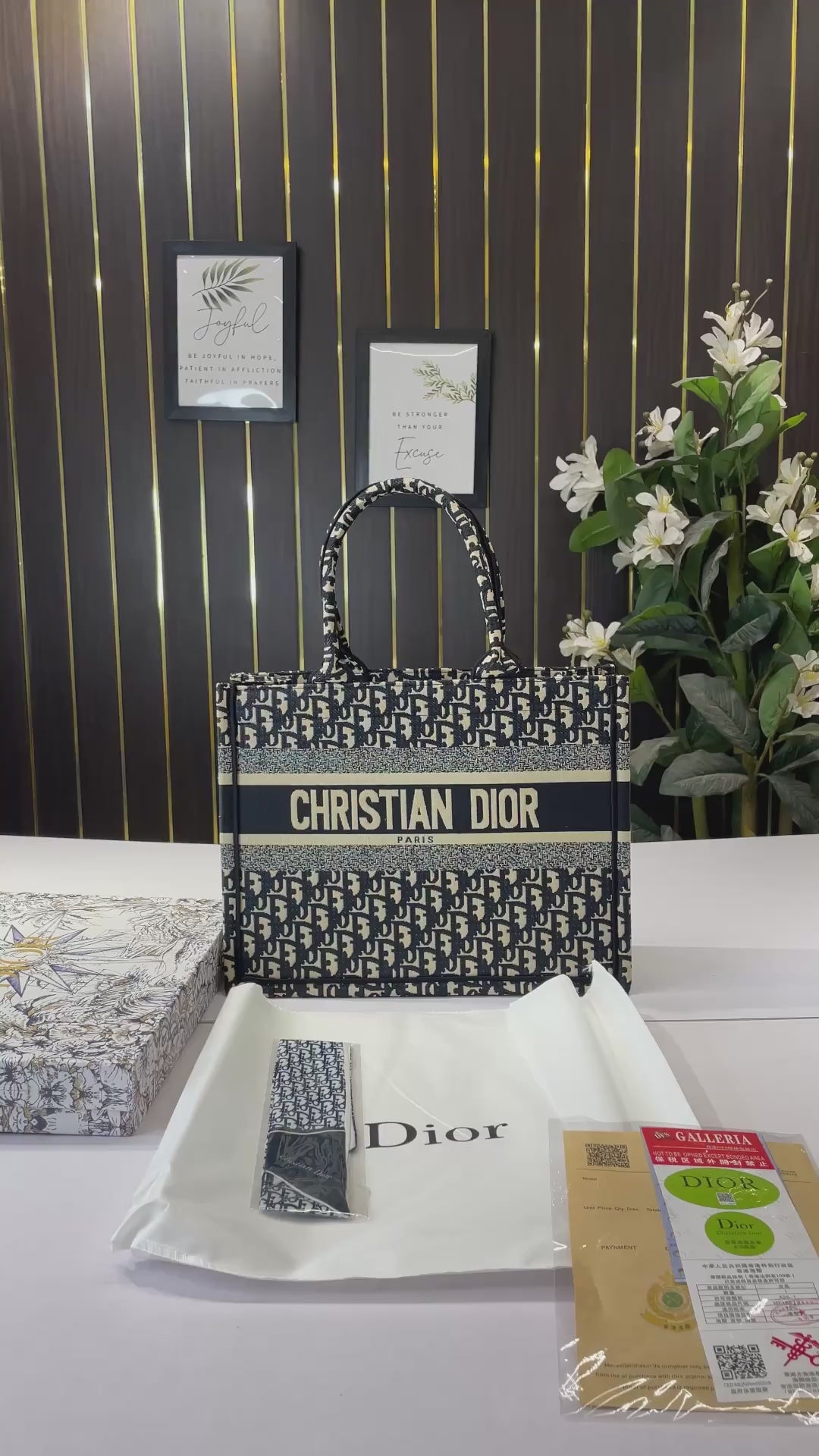 D-Inspired Book Tote Oblique black Embroidery With Box & Dust Bag & Scarf