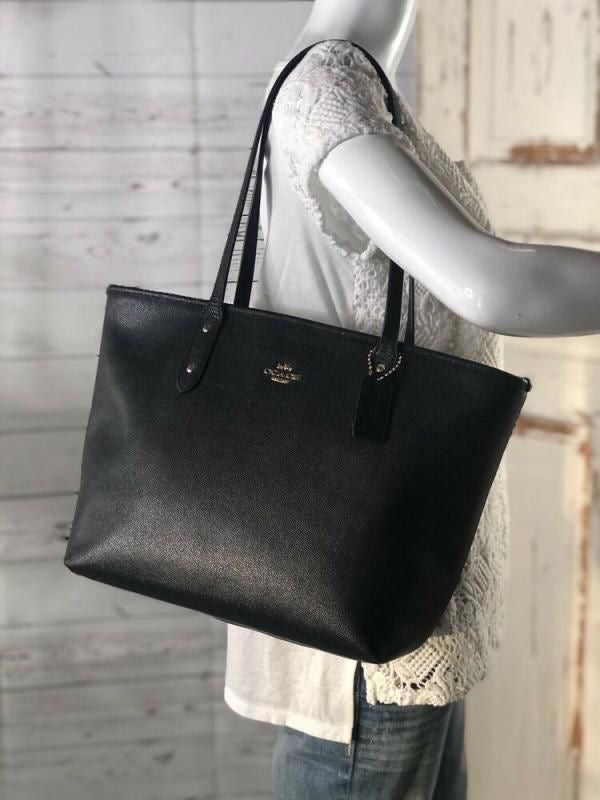 C-Inspired City Tote Bag With Box ( Black)