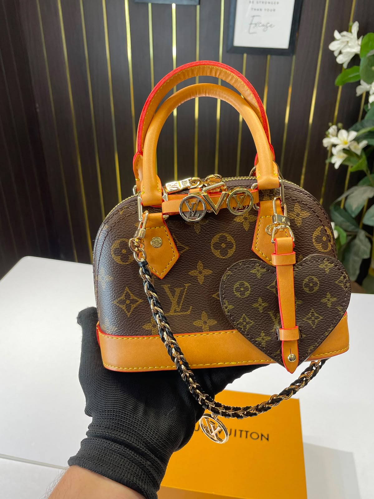 LV-Inspired Alma Small Handbag With Box Main image